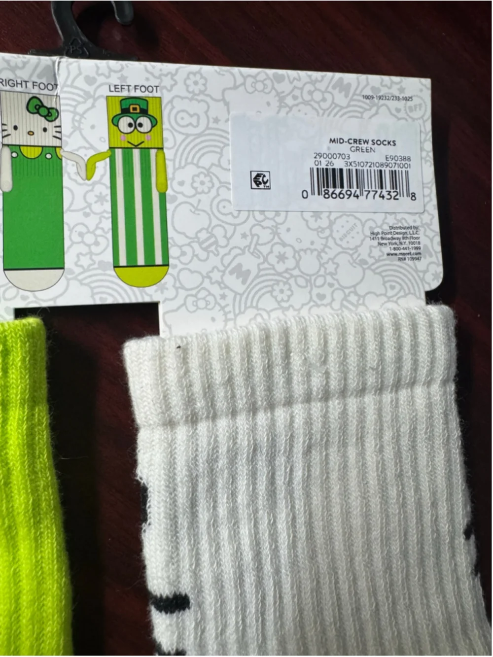 Hello Kitty Keroppi Magnetic Arms St Patrick’s Crew Socks NWT